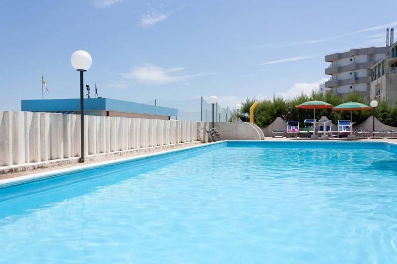 Hotel Leonardo Da Vinci Pesaro Exterior foto